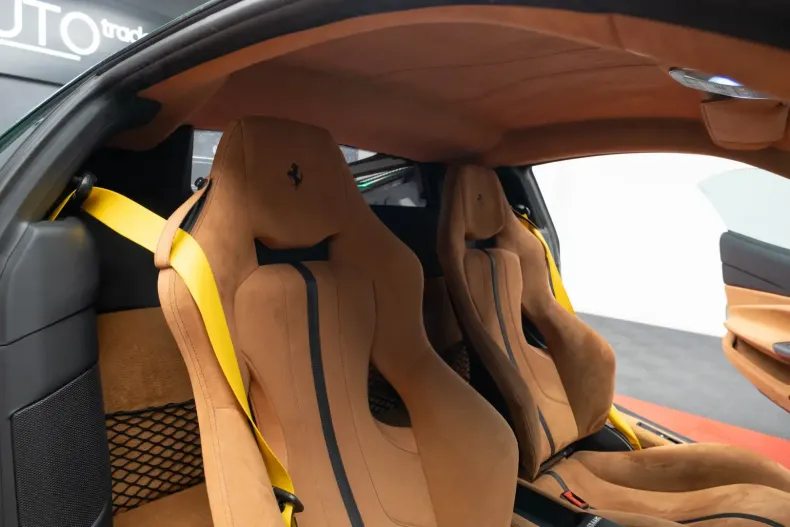 Ferrari F8 din 2021 cu 9.350 km - oferta FER115195 - foto 9