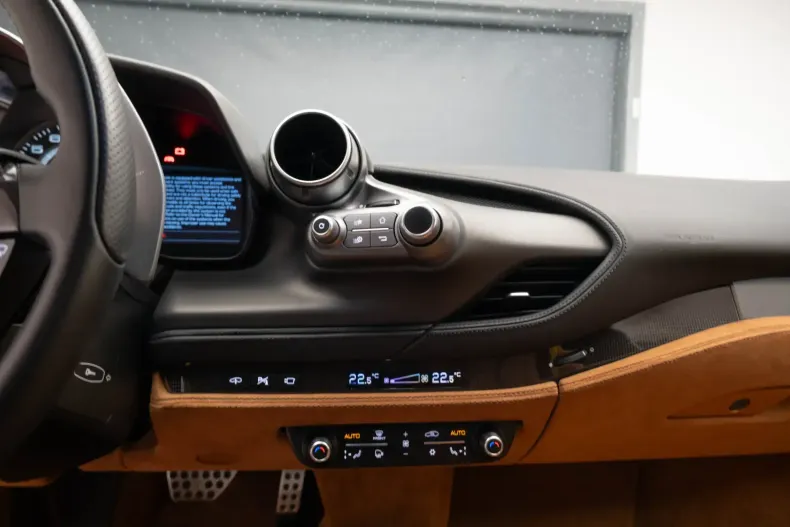 Ferrari F8 din 2021 cu 9.350 km - oferta FER115195 - foto 26