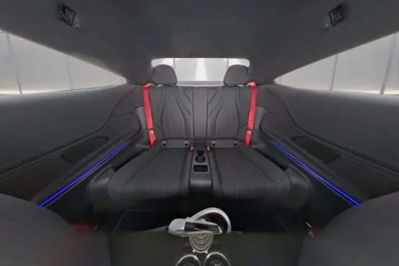 Mercedes-Benz CLE 300 din 2024 cu 8.266 km - oferta MER115200 - foto 3