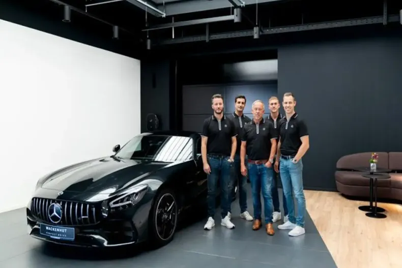 Mercedes-Benz CLE 300 din 2024 cu 8.266 km - oferta MER115200 - foto 6