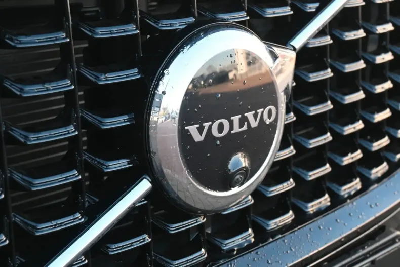 Volvo XC60 din 2023 cu 29.500 km - oferta VOL115208 - foto 9