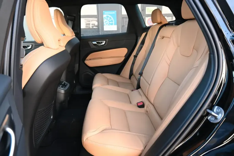 Volvo XC60 din 2023 cu 29.500 km - oferta VOL115208 - foto 15