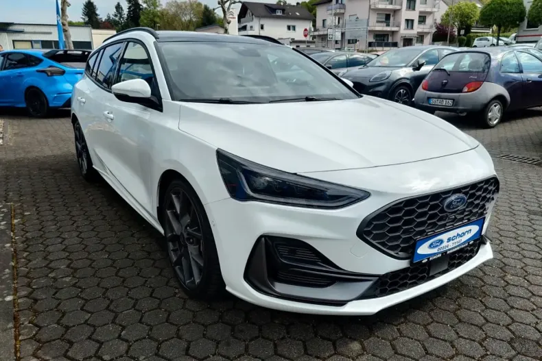 Ford Focus din 2024 cu 14.510 km - oferta FOR115211 - foto 1