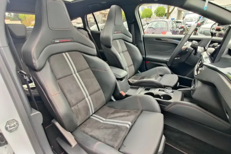 Ford Focus din 2024 cu 14.510 km - oferta FOR115211 - foto 18