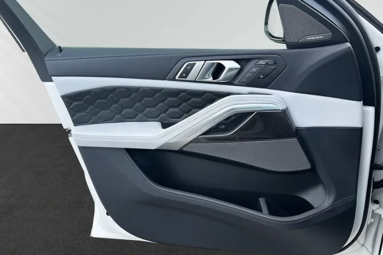 BMW X6 M din 2023 cu 3.400 km - oferta BMW115214 - foto 14