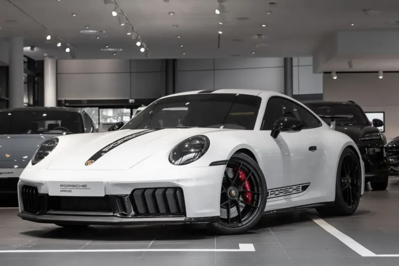 Porsche 992 din 2025 cu 900 km - oferta POR115216 - foto 1