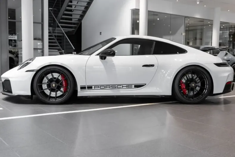 Porsche 992 din 2025 cu 900 km - oferta POR115216 - foto 2