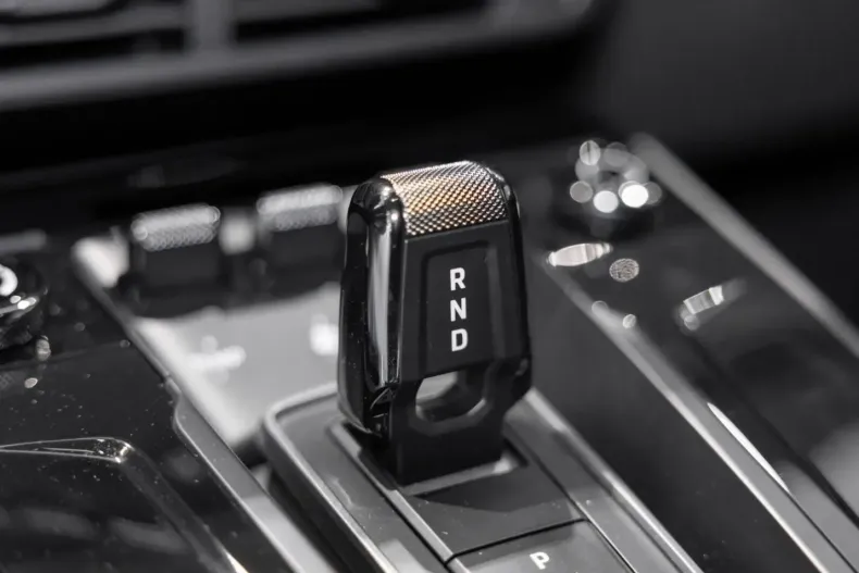 Porsche 992 din 2025 cu 900 km - oferta POR115216 - foto 12