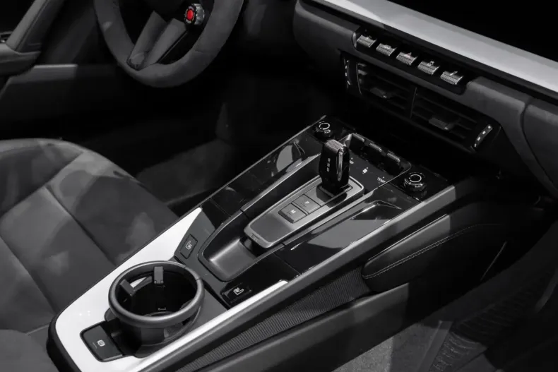 Porsche 992 din 2025 cu 900 km - oferta POR115216 - foto 15