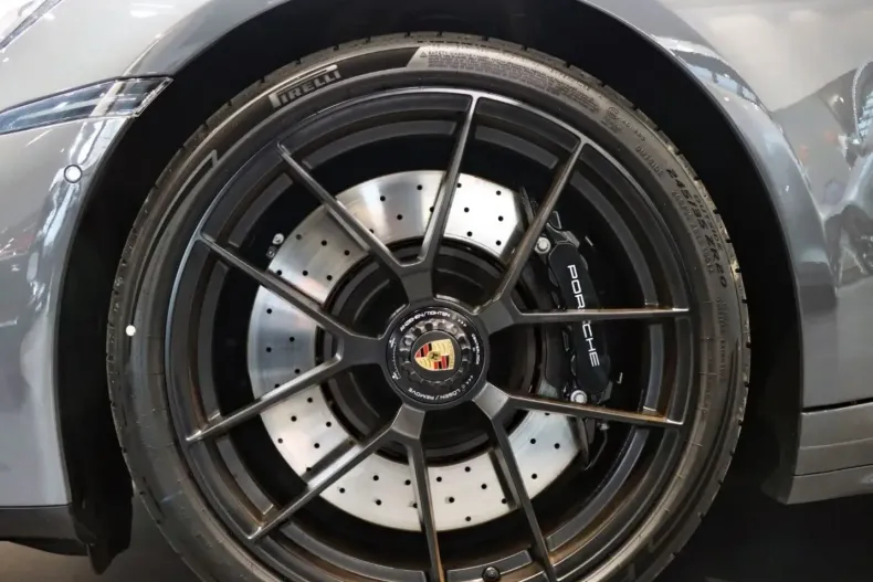 Porsche 992 din 2025 cu 4.700 km - oferta POR115221 - foto 4