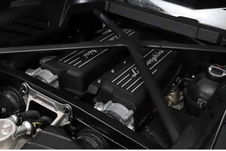 Lamborghini Huracán din 2024 cu 5.700 km - oferta LAM115225 - foto 7