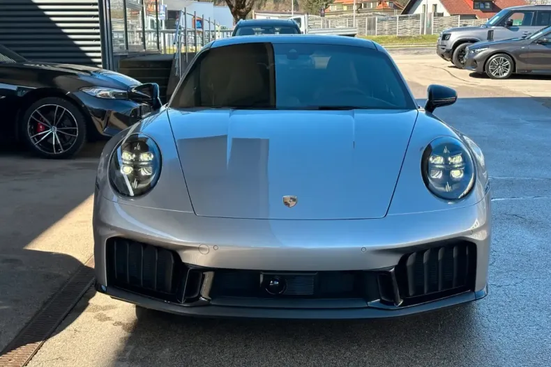 Porsche 992 din 2025 cu 1.900 km - oferta POR115232 - foto 2