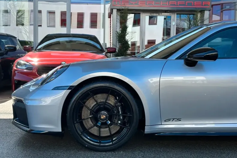 Porsche 992 din 2025 cu 1.900 km - oferta POR115232 - foto 3