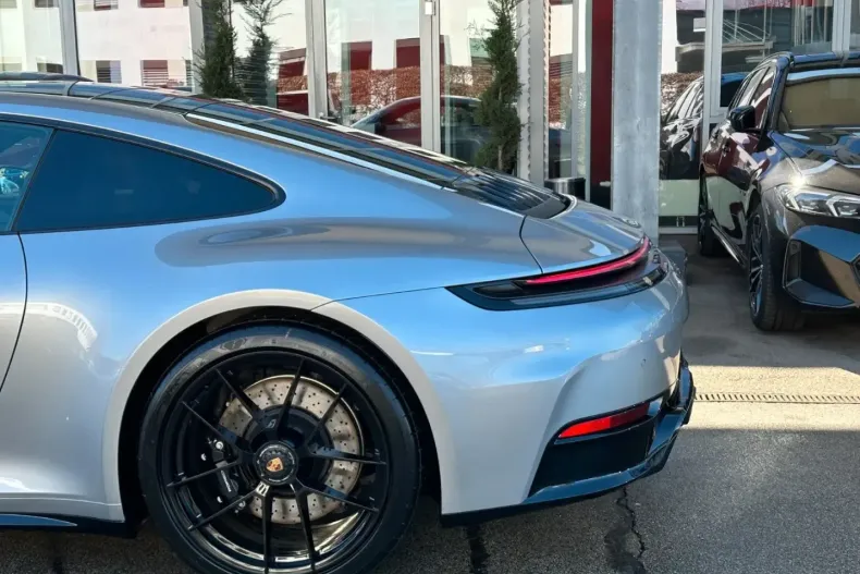 Porsche 992 din 2025 cu 1.900 km - oferta POR115232 - foto 5