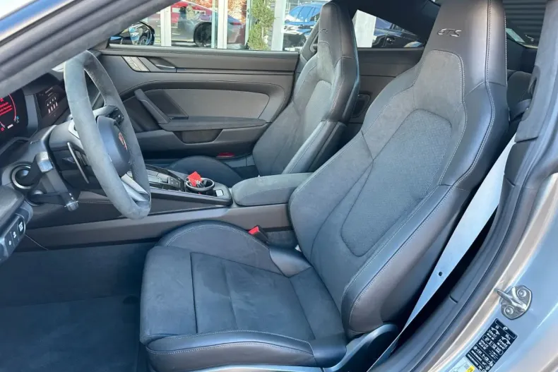 Porsche 992 din 2025 cu 1.900 km - oferta POR115232 - foto 10