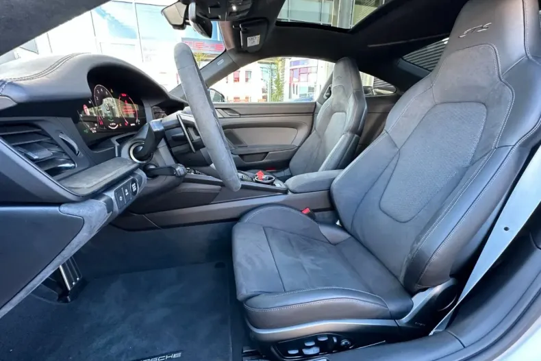 Porsche 992 din 2025 cu 1.900 km - oferta POR115232 - foto 12