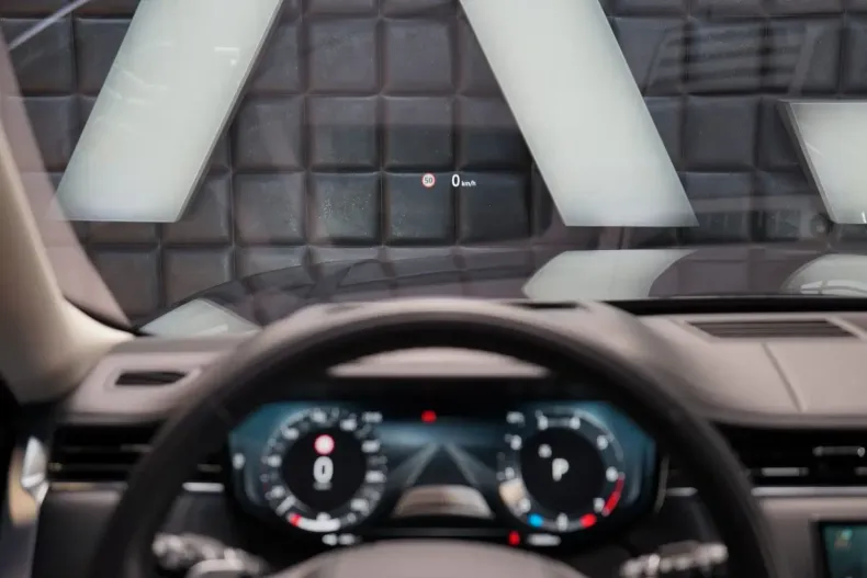 Land Rover Range Rover din 2023 cu 30.121 km - oferta LAN115238 - foto 22