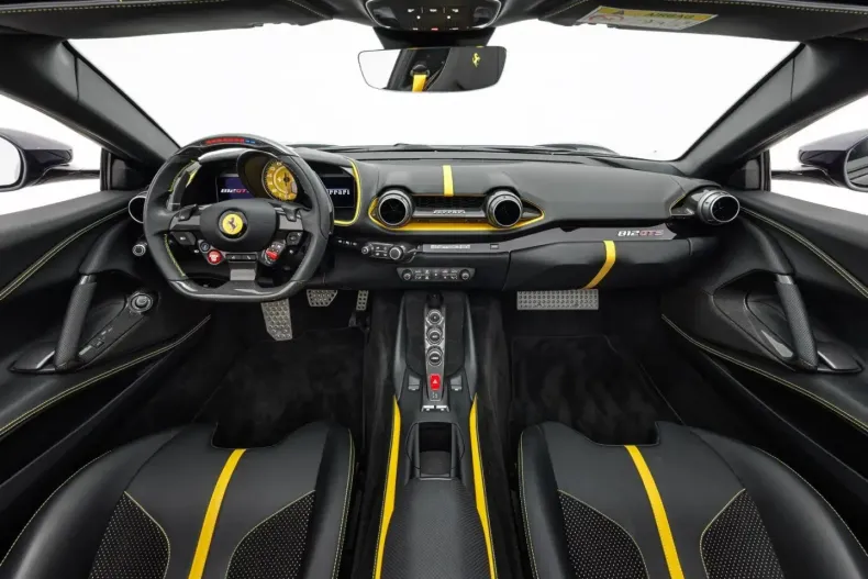 Ferrari 812 din 2021 cu 14.500 km - oferta FER115245 - foto 4