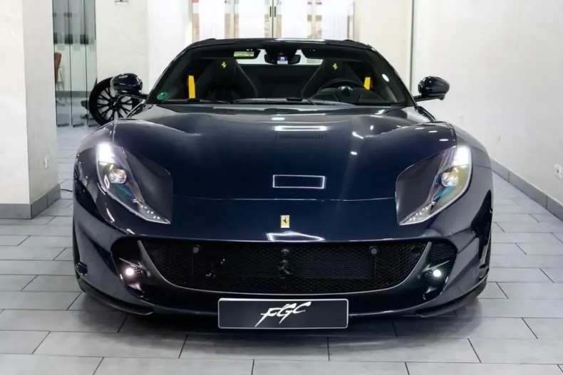 Ferrari 812 din 2022 cu 11.999 km - oferta FER115254 - foto 2