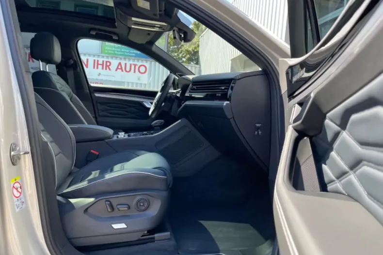 Volkswagen Touareg din 2024 cu 22.000 km - oferta VOL115256 - foto 19