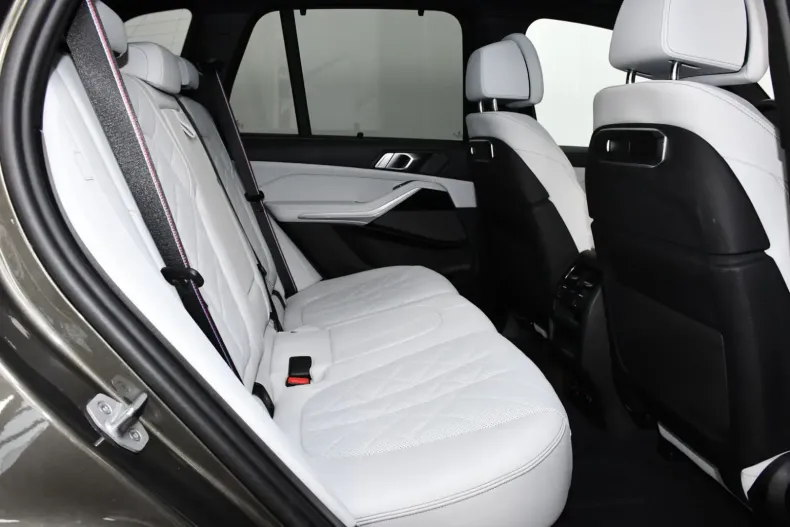 BMW X6 din 2024 cu 8.300 km - oferta BMW115259 - foto 17