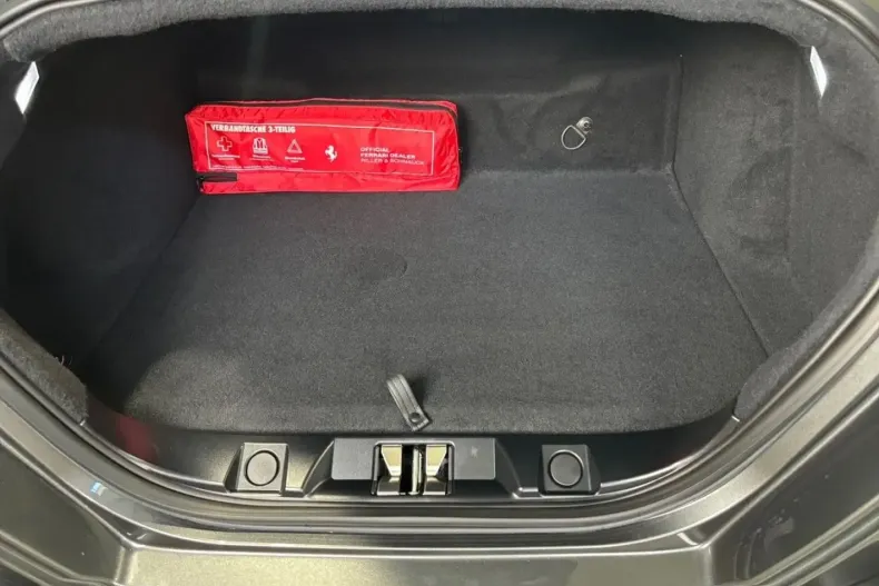 Ferrari Roma din 2024 cu 5.560 km - oferta FER115261 - foto 12