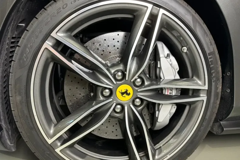 Ferrari Roma din 2024 cu 5.560 km - oferta FER115261 - foto 17