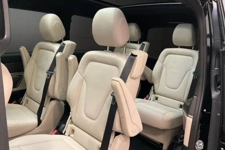 Mercedes-Benz V 300 din 2024 cu 17.874 km - oferta MER115293 - foto 13