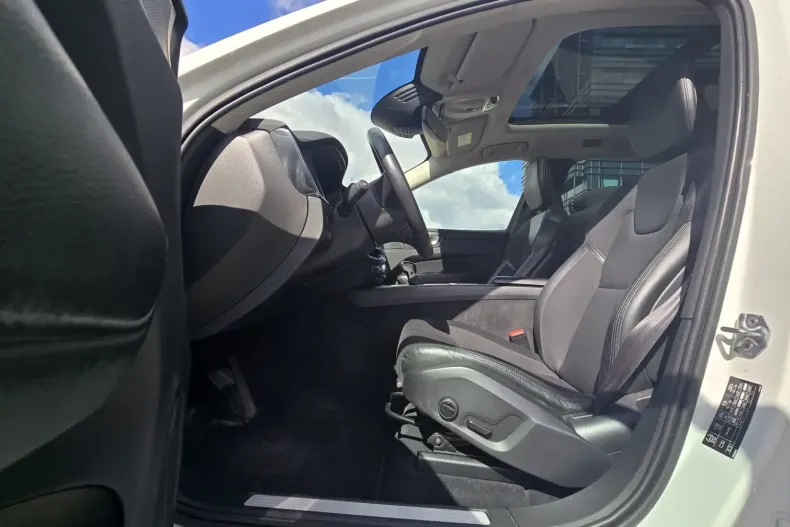 Volvo XC60 din 2025 cu 97.000 km - oferta VOL115301 - foto 11