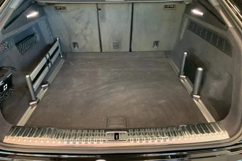 Audi RSQ8 din 2024 cu 13.550 km - oferta AUD115323 - foto 15