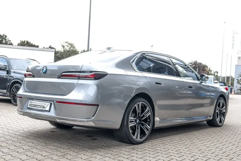 BMW 750 din 2024 cu 49.825 km - oferta BMW115331 - foto 2