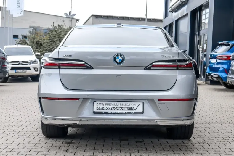 BMW 750 din 2024 cu 49.825 km - oferta BMW115331 - foto 4