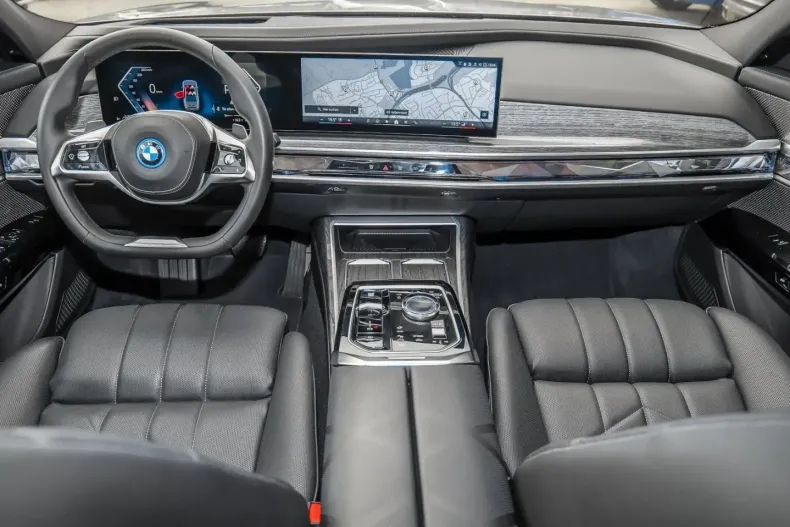 BMW 750 din 2024 cu 49.825 km - oferta BMW115331 - foto 13