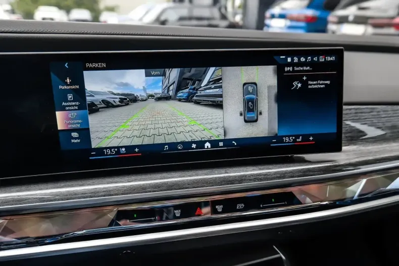 BMW 750 din 2024 cu 49.825 km - oferta BMW115331 - foto 17