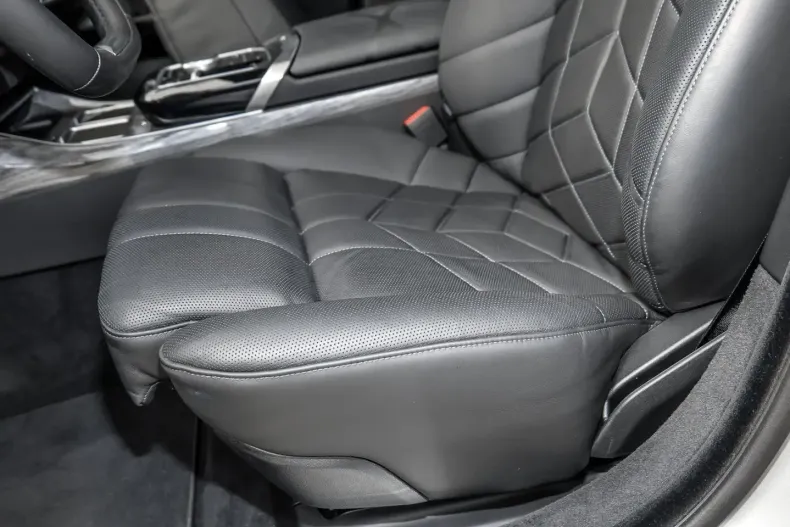 BMW 750 din 2024 cu 49.825 km - oferta BMW115331 - foto 20