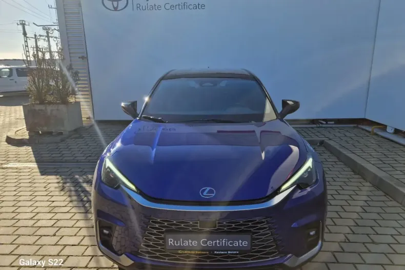 Lexus LBX din 2024 cu 3.022 km - oferta LEX115337 - foto 2