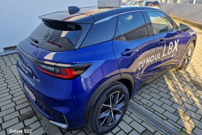 Lexus LBX din 2024 cu 3.022 km - oferta LEX115337 - foto 5