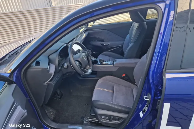 Lexus LBX din 2024 cu 3.022 km - oferta LEX115337 - foto 8