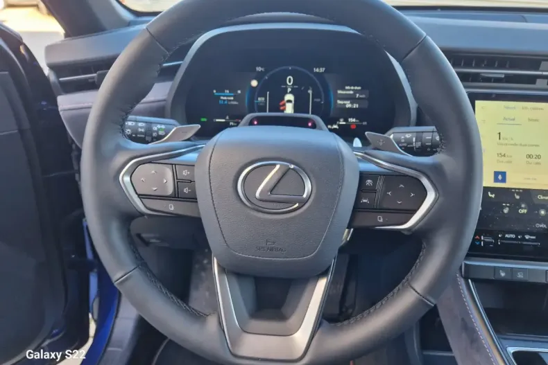 Lexus LBX din 2024 cu 3.022 km - oferta LEX115337 - foto 10