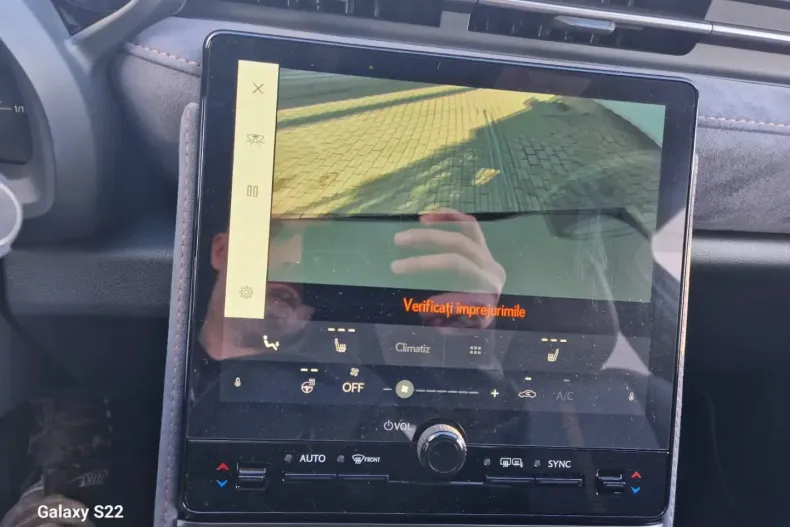 Lexus LBX din 2024 cu 3.022 km - oferta LEX115337 - foto 15