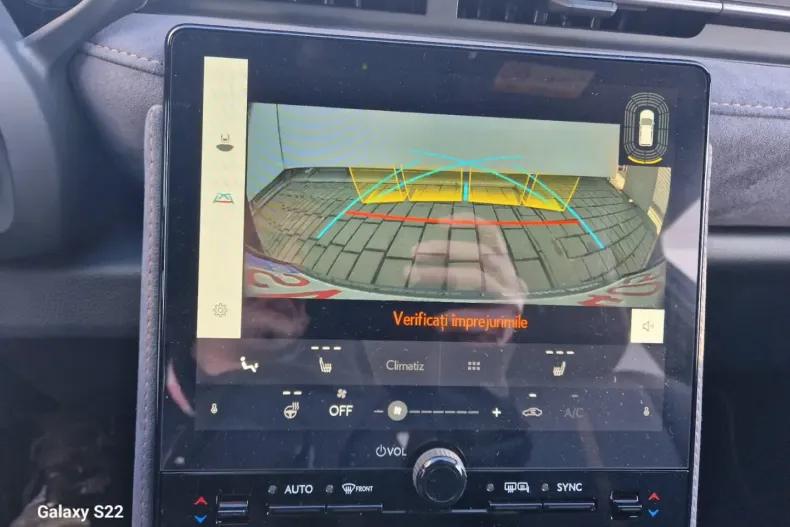 Lexus LBX din 2024 cu 3.022 km - oferta LEX115337 - foto 16