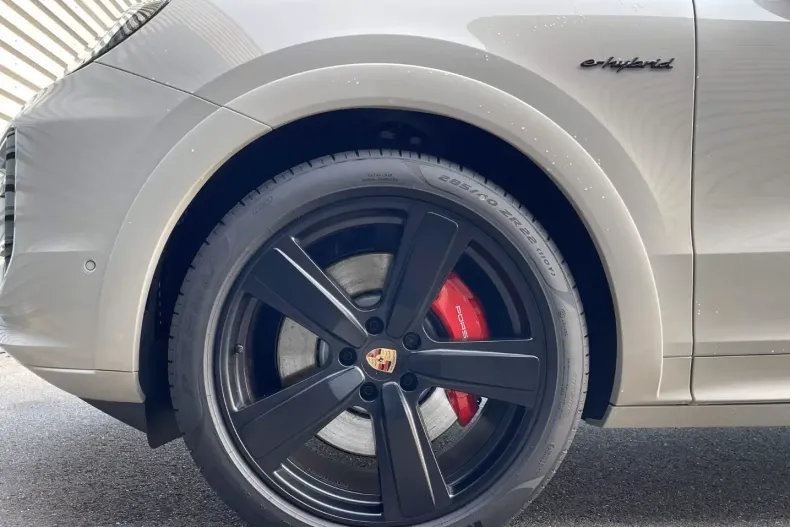 Porsche Cayenne din 2025 cu 9.990 km - oferta POR115341 - foto 3