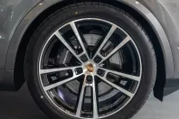 Porsche Cayenne din 2025 cu 9.900 km - oferta POR115347 - foto 3