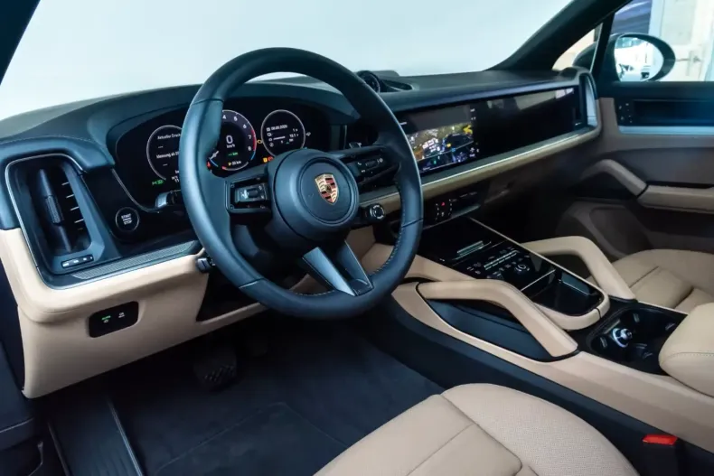 Porsche Cayenne din 2025 cu 9.900 km - oferta POR115347 - foto 6