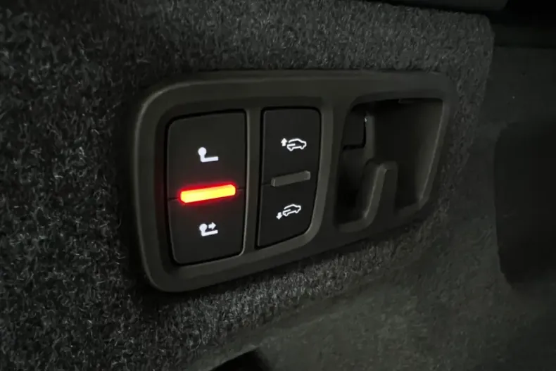 Lamborghini Urus din 2023 cu 25.909 km - oferta LAM115353 - foto 28