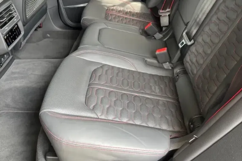 Audi RSQ8 din 2023 cu 14.000 km - oferta AUD115360 - foto 14