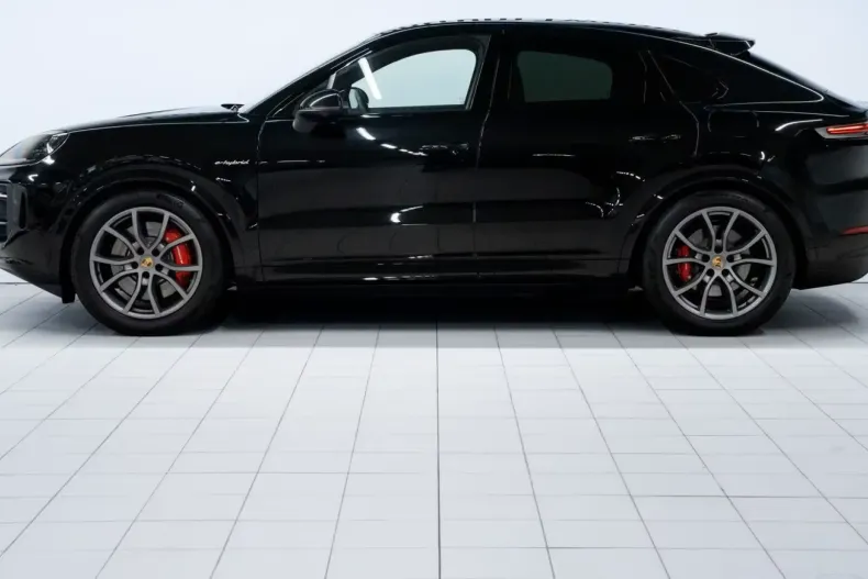 Porsche Cayenne din 2025 cu 174 km - oferta POR115366 - foto 2