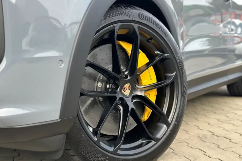 Porsche Cayenne din 2025 cu 6.500 km - oferta POR115370 - foto 3