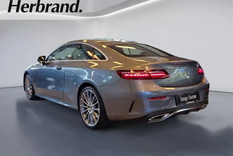 Mercedes-Benz E 400 din 2021 cu 76.660 km - oferta MER115374 - foto 4