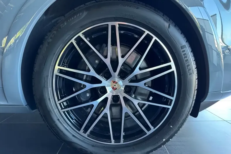 Porsche Cayenne din 2025 cu 9.000 km - oferta POR115375 - foto 2